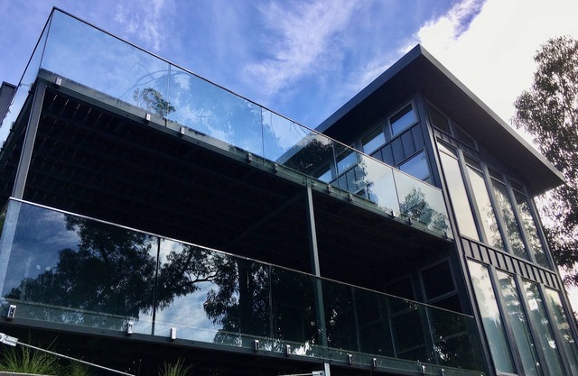 The Glasshouse - Contemporary modern design - perfect place to unwind