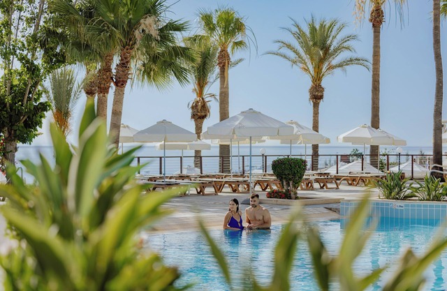 The Golden Coast Beach Hotel