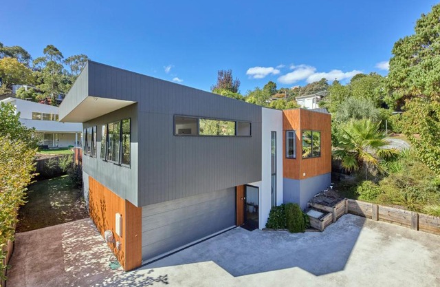 The Gorge Townhouse, stunning home & location!