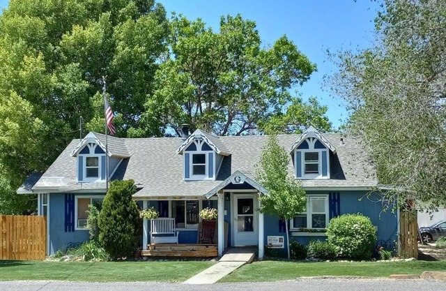 The Goulding Cottage and farm - 4 beds, 3 baths