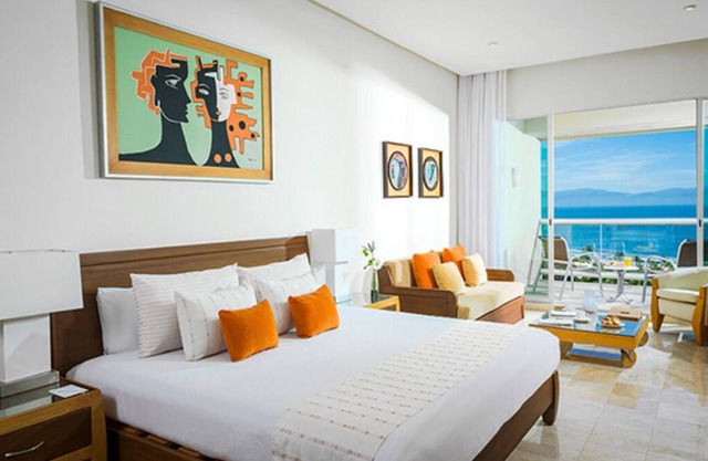 The Grand Mayan one bedroom Suite
