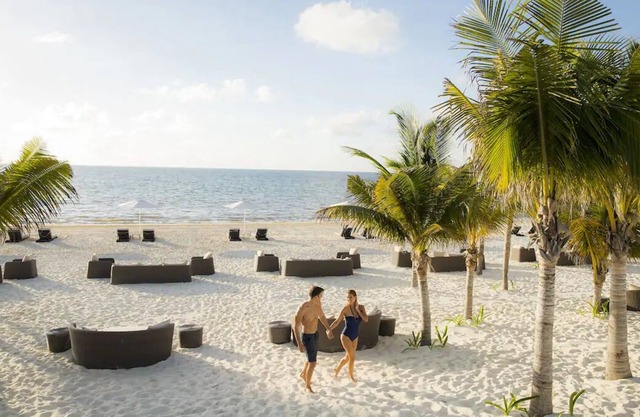 The Grand Moon Palace VIP All Inclusive!