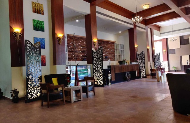 The Grand Neelam Hotel