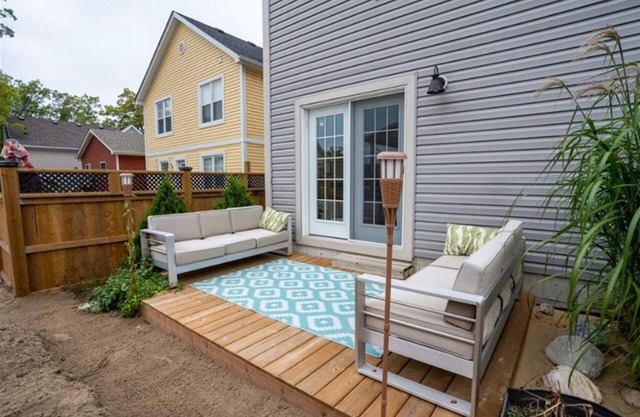 The Grey Beach House!! In the heart of Grand Bend