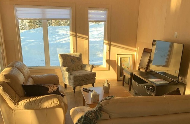 The ground floor of a large Residence on the edge of the lake. All the services