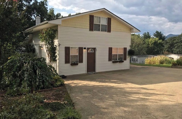The Guesthouse-Situado justo entre Asheville y Black Mountain