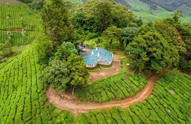The Gundumalai Bungalow, Munnar : Deluxe Villa