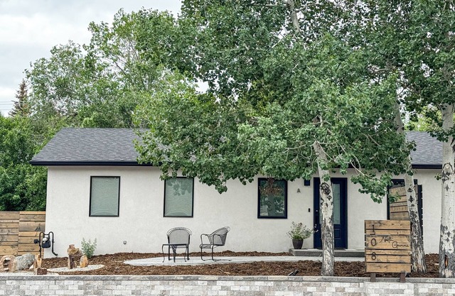 The Gunni Shack - One Block from Downtown