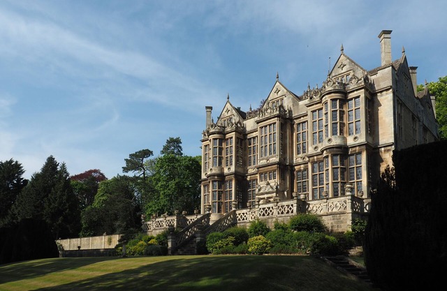 The Hall - Historic Grade I-listed Jacobean Mansion