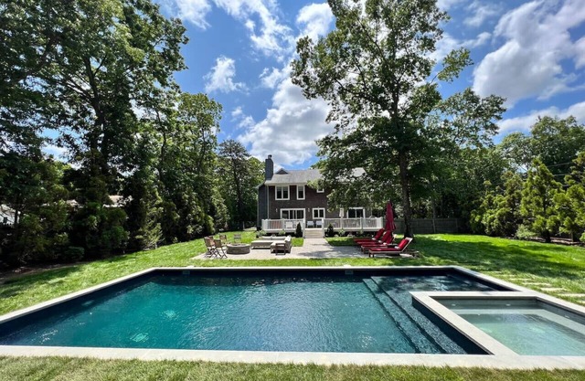 The Hamptons Retreat: Pool, Sauna, Gym & More