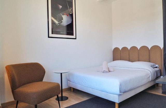 The Happy Stay - Duke Housing