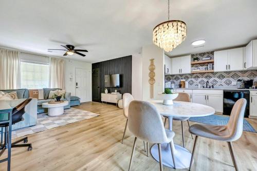 The Haven Haus - 2 Kings 1 Queen, 5 Minutes from Airport, 15 minutes to downtown