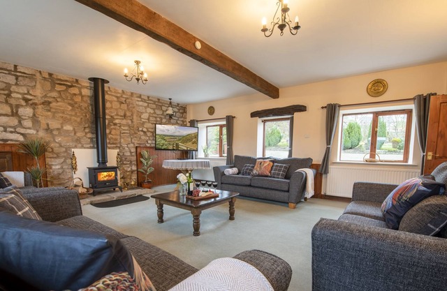 The Hay Barn is a spacious converted two story Yorkshire stone barn which sleeps ten guests, ideal f
