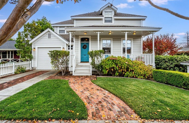 The Heart of Sonoma Plaza: Stylish 1877 Victorian
