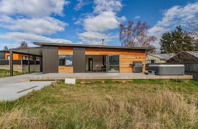 The Heartwood Lodge - Ohakune Holiday Home