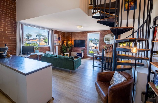 The Heritage Loft | City views + free parking