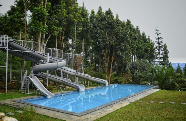 The Hidden Hills Villa