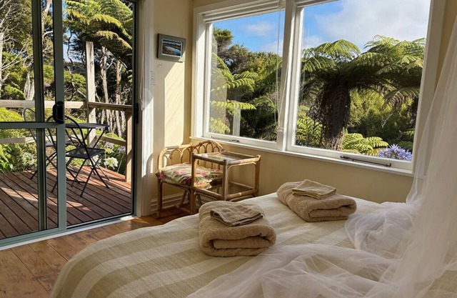 The Hidden House - A quiet studio space set amongst 73 acres of native forest.