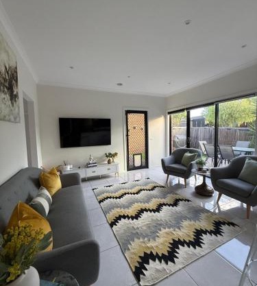The hidden retreat