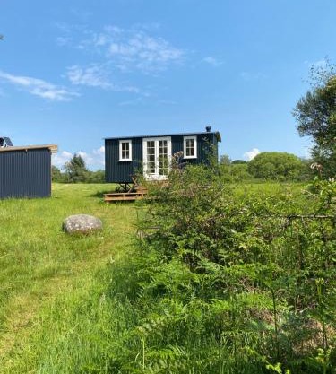 The Hidden Shepherds Hut- Off Grid Retreat