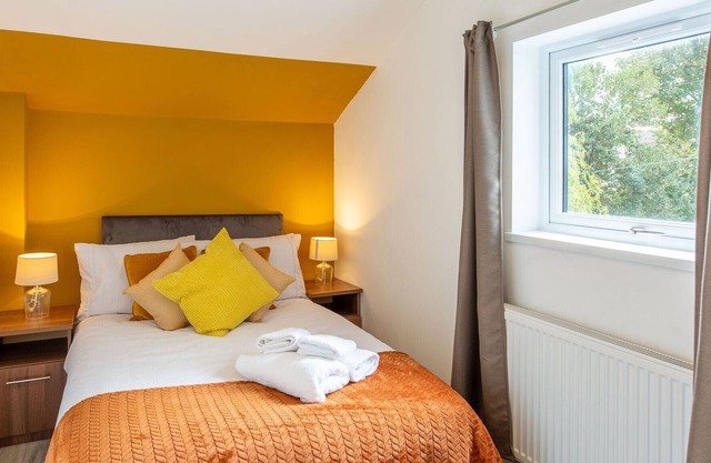 The Hideaway Apt 3 - Roath Park - Cozy Stay - DYZYN Living