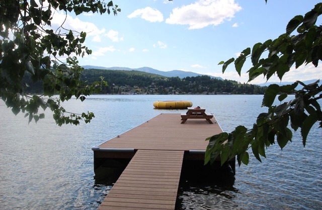 The Hideaway es una acogedora cabaña en Blind Bay Hideaway en la hermosa y soleada Shuswap