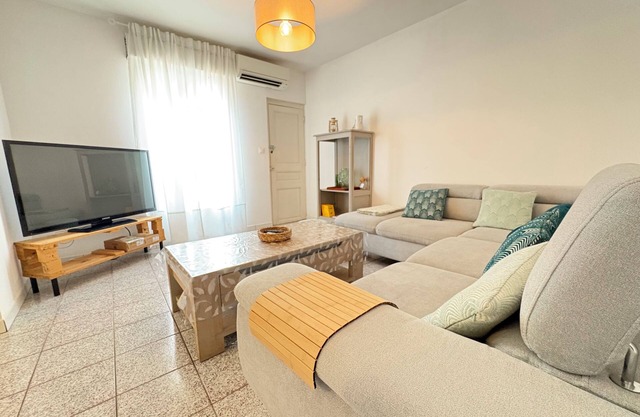 The Hideaway Narbonne : Close to the Grands Buffets