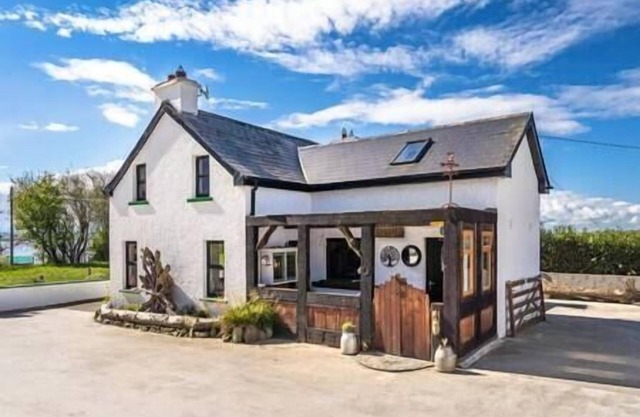 The Hideaway - Shore House