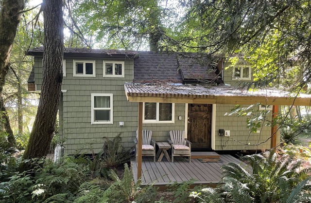 The Hideaway Tiny House in the Woods