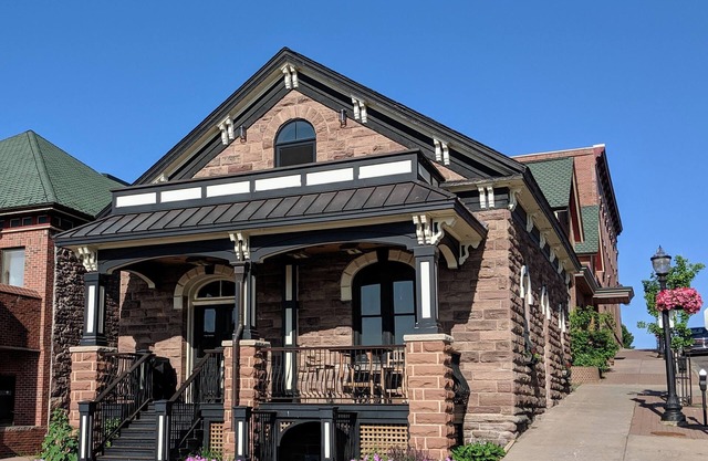 The Harbour Loft en el centro de Marquette