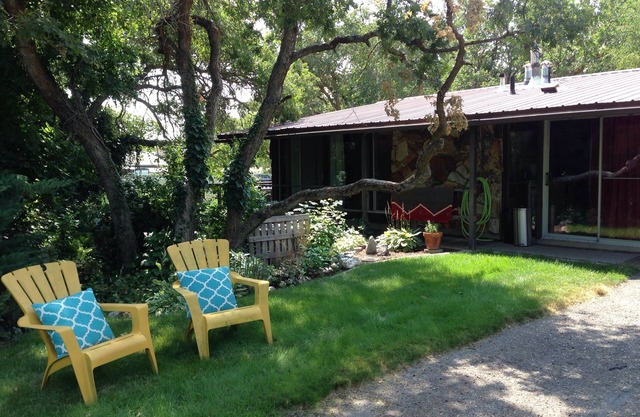 La Casa Hobbit en South Ogden *> <*
