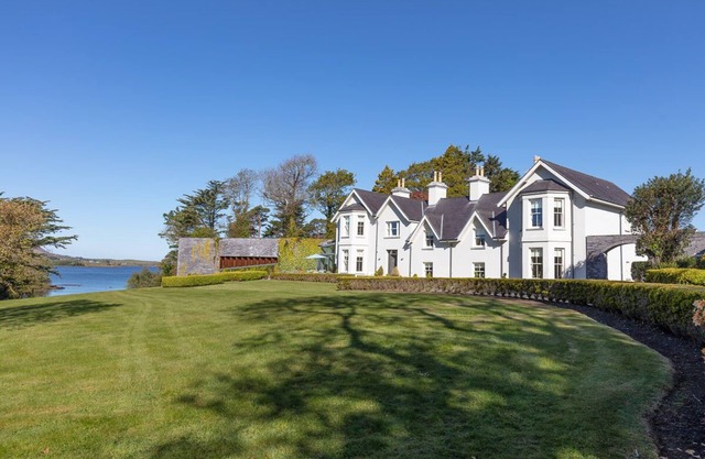 The Hollies 5 bedroom house