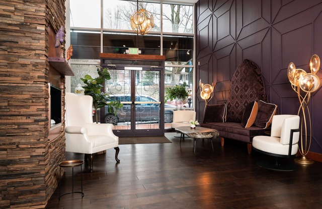 The Horton Hotel and Rooftop Lounge