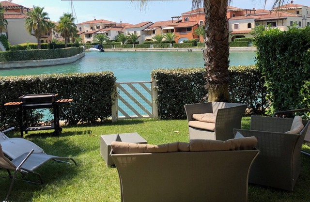 THE HOUSE IN THE SEA - IN THE EXCLUSIVE MARINAGRI RESIDENTIAL CENTER - POLICORO