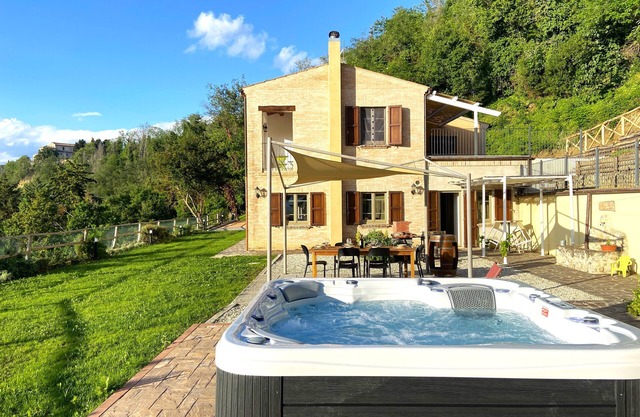 Maravillosa casa en el bosque en Ripatransone, con vistas panorámicas