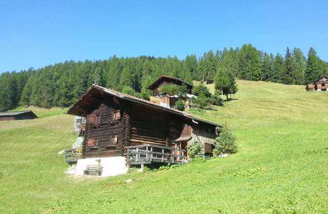 La casa es muy tranquila, lejos de la carretera, a 5 km de Davos-Platz