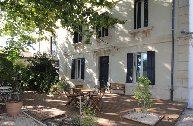 The house of Alys in the land of Provence