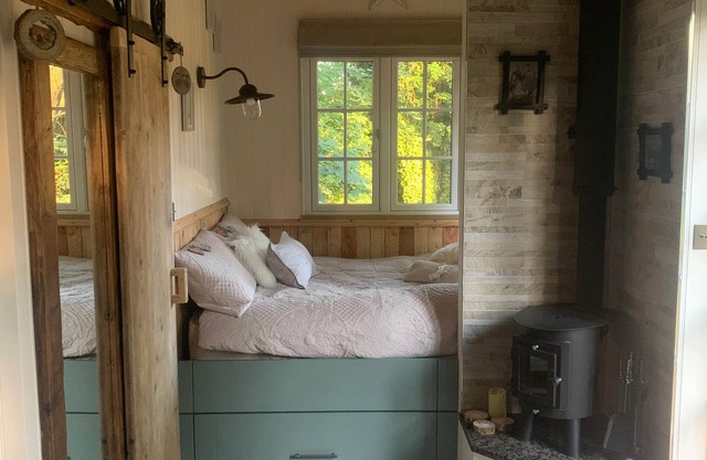 The Hut at Belle Vue