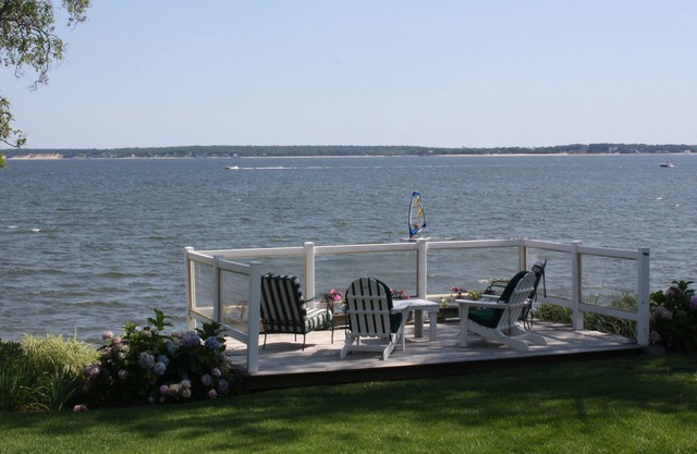 The Hydrangea House - Hermosa casa con una playa privada en Peconic Bay