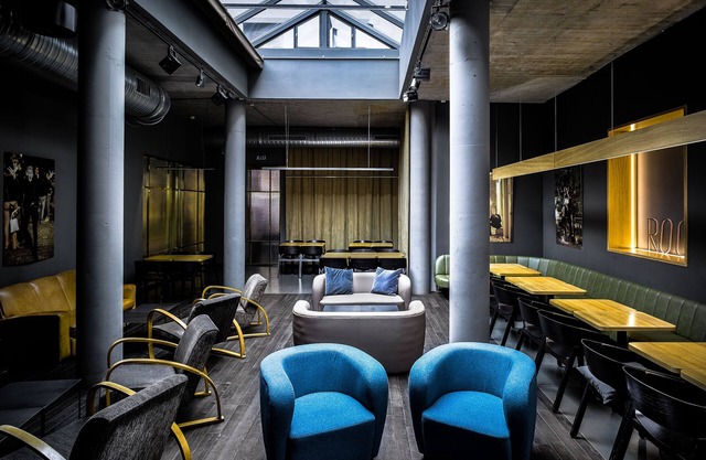 The ICON Hotel & Lounge