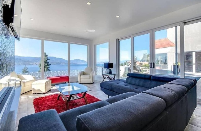 The Infinity Villa | No Service Fees | Theatre