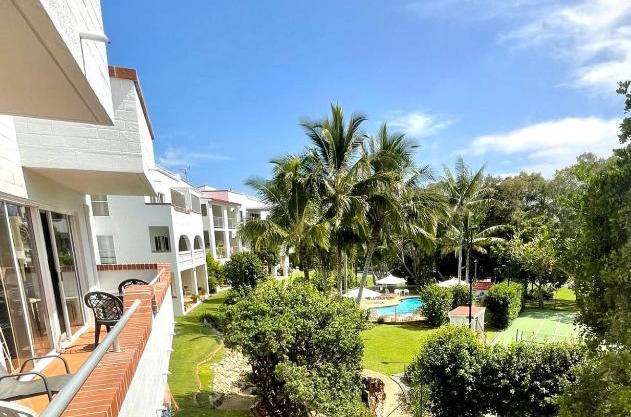 The Islander Resort U16