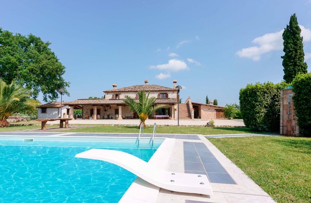 tHE Italian Dream Villa - Pool, Spa & Wine