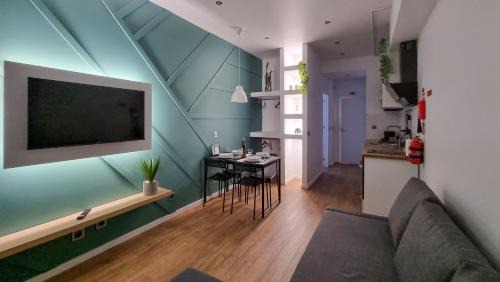 The Jolie - Apartments by the Ocean