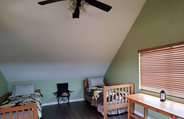The Junction Cabin House