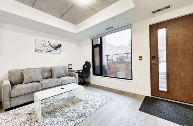 The Junction Nest - Free Parking by Instant Suites