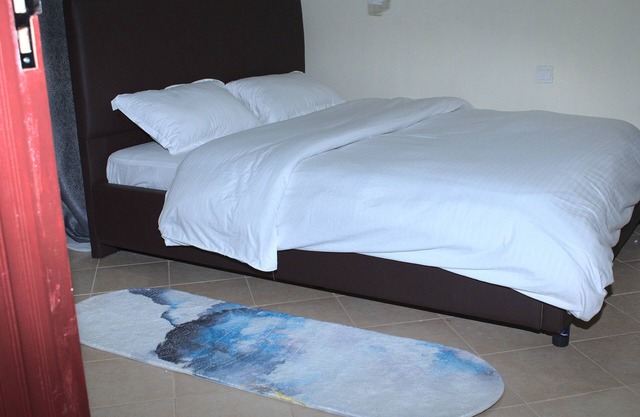 'The' Kakamega 1 bedroom serviced apartment, 2 minutes drive from Kakamegatown.