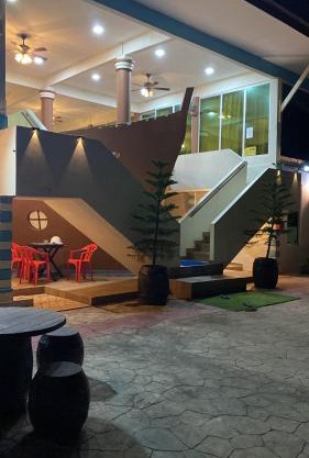 The Kapal Seaview Resort