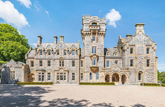 The Kathleen Suite Stone Cross Mansion