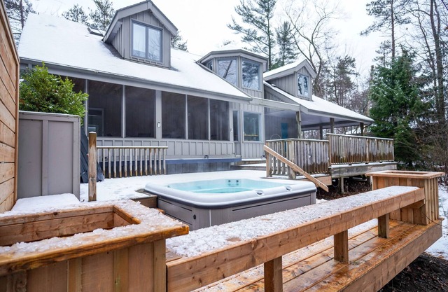 The Kayak Cottage - a nature retreat on the river, in the woods, near the beach.